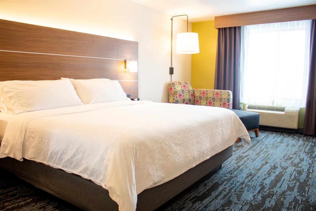 Holiday Inn Express & Suites Wausau By Ihg Weston Екстер'єр фото