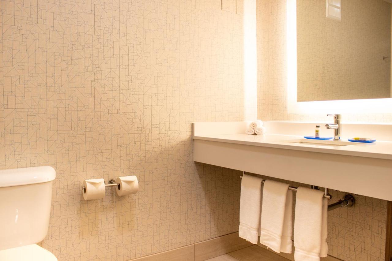 Holiday Inn Express & Suites Wausau By Ihg Weston Екстер'єр фото