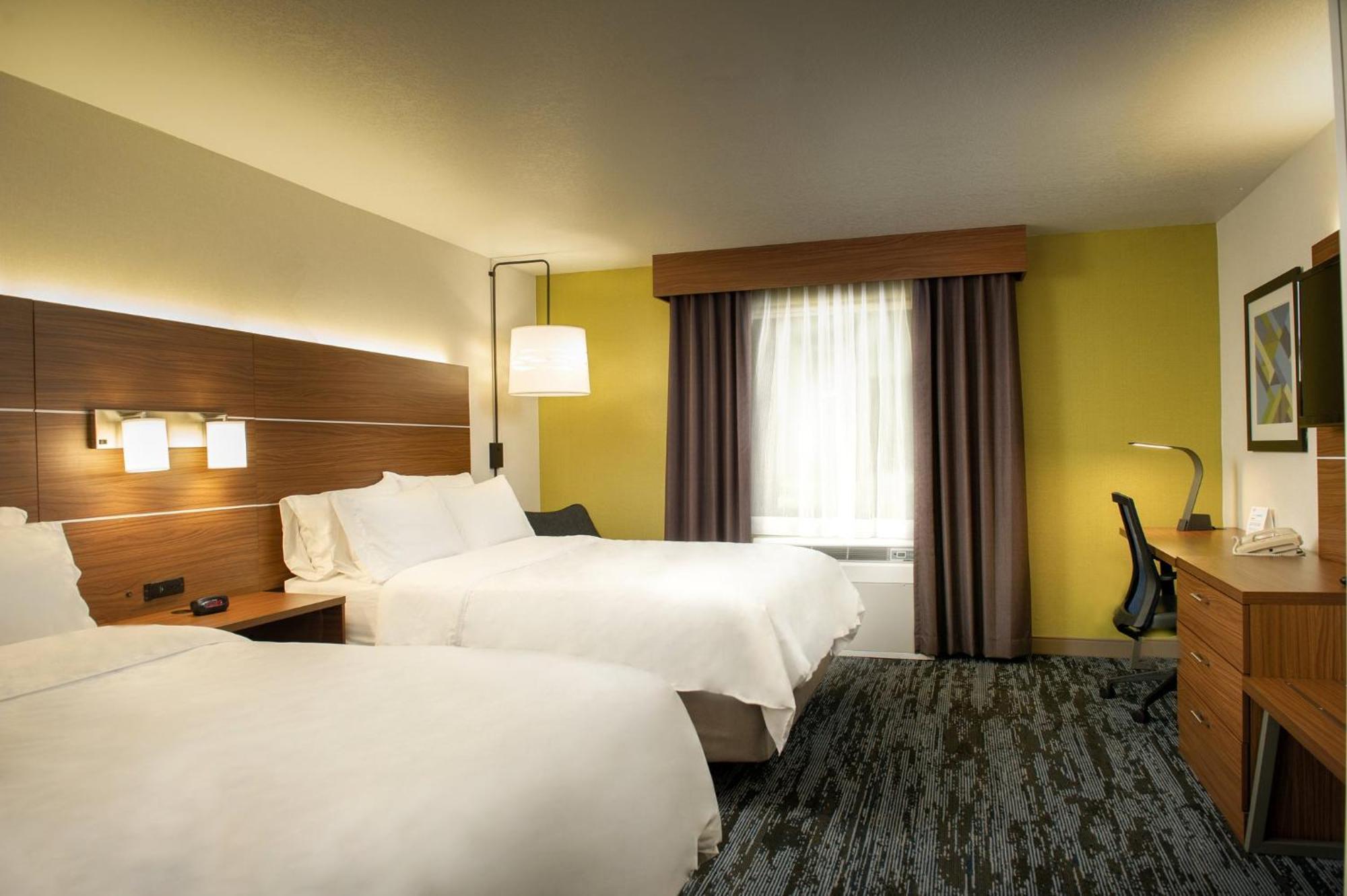 Holiday Inn Express & Suites Wausau By Ihg Weston Екстер'єр фото