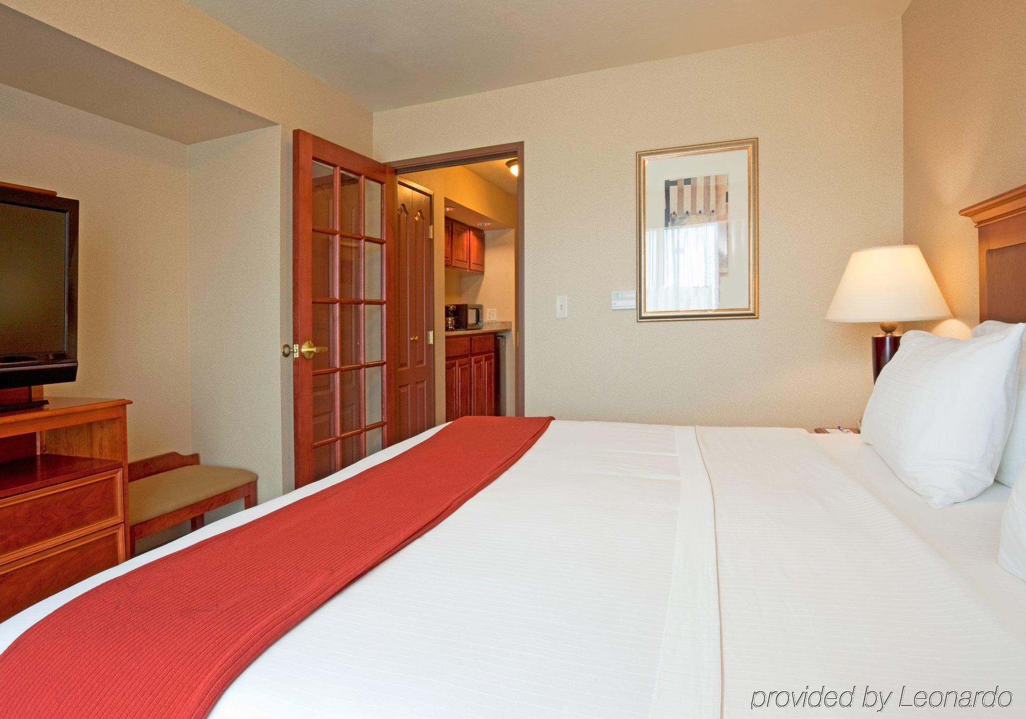 Holiday Inn Express & Suites Wausau By Ihg Weston Номер фото