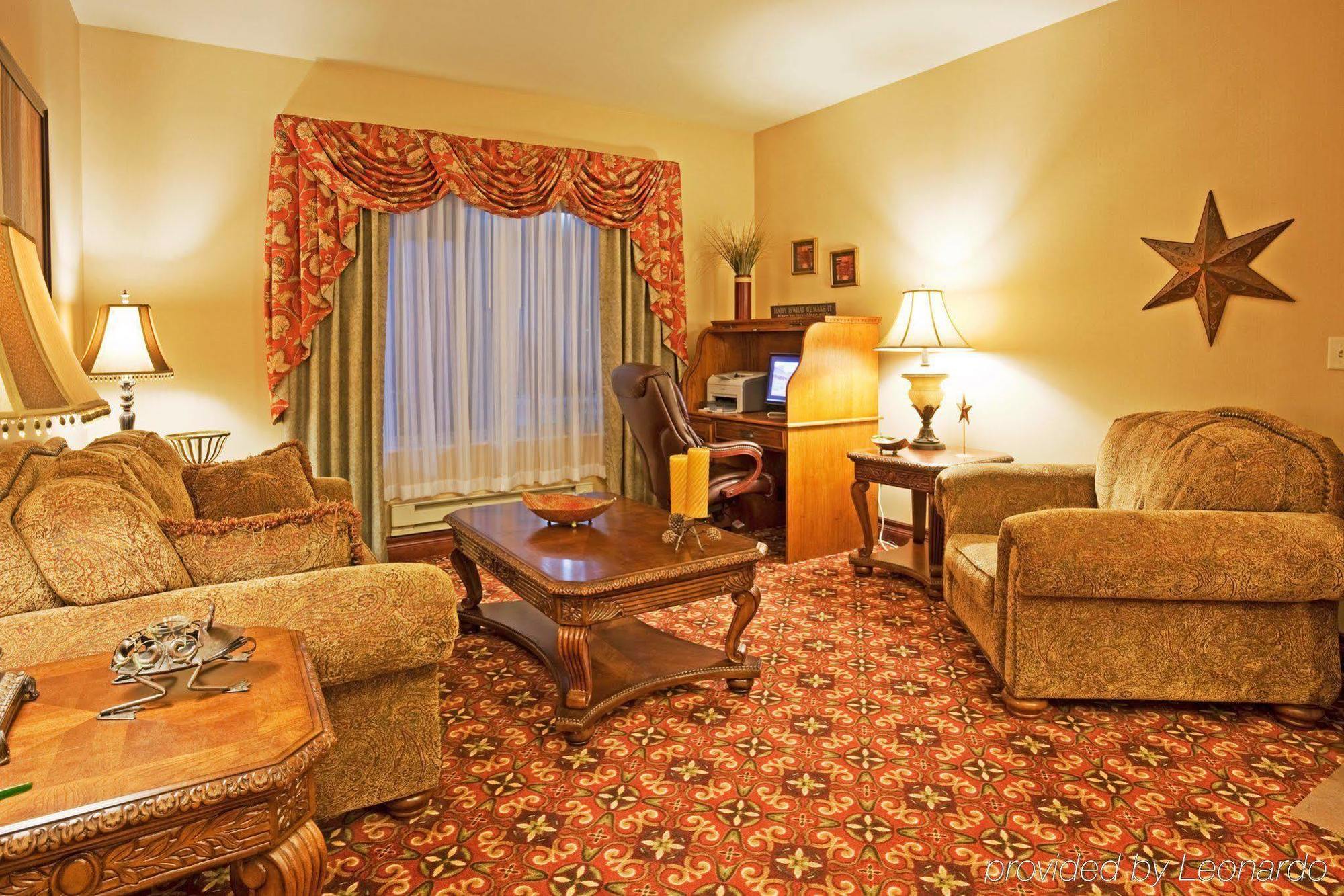 Holiday Inn Express & Suites Wausau By Ihg Weston Номер фото