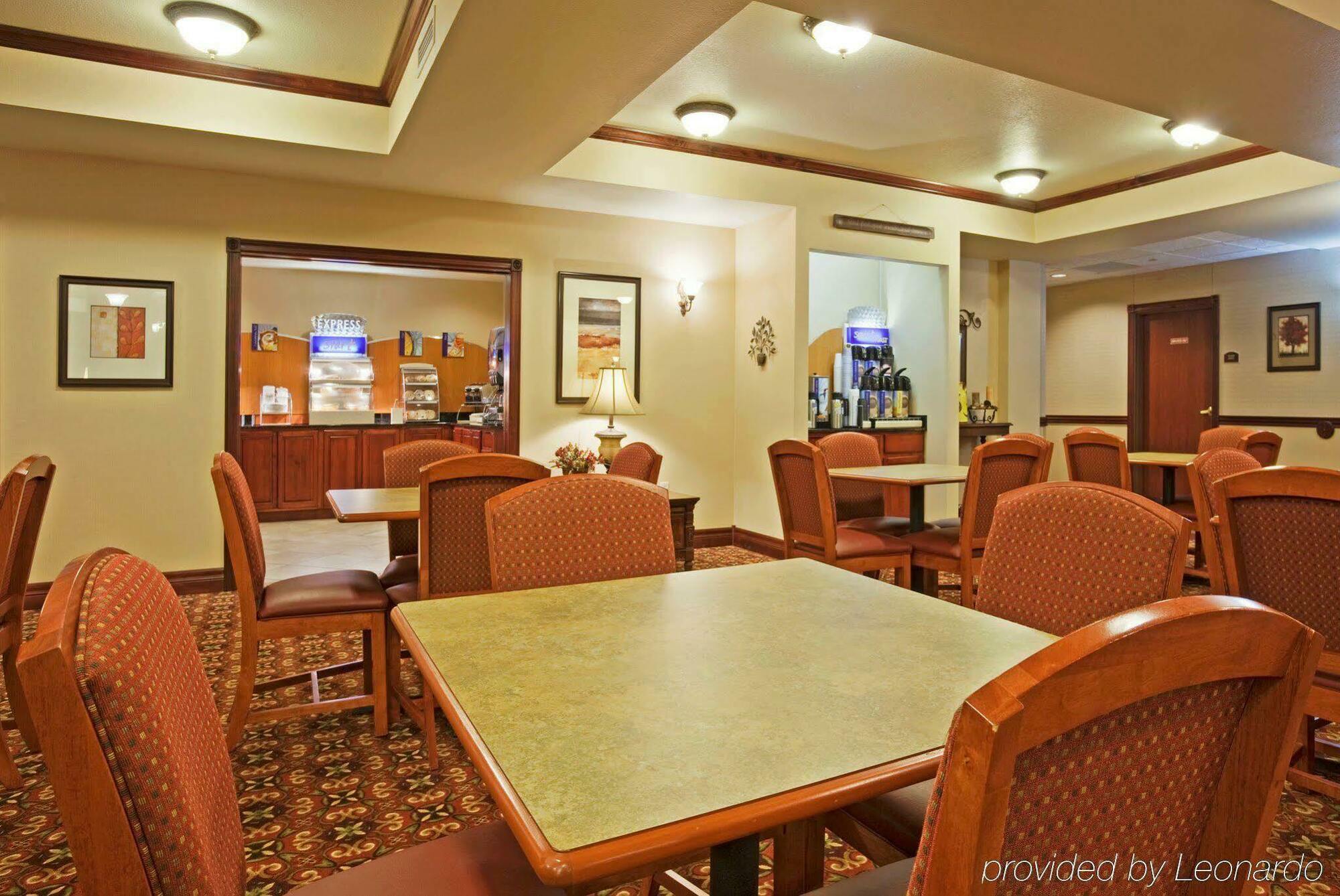 Holiday Inn Express & Suites Wausau By Ihg Weston Екстер'єр фото